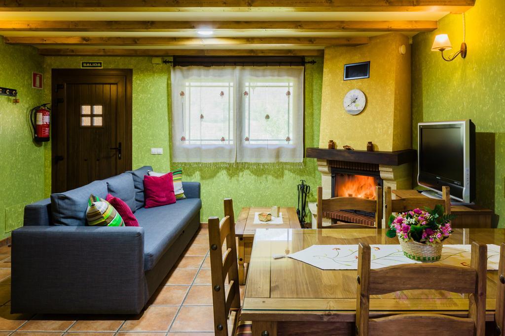 Apartamentos Rurales L'Abiseu Caboalles de Abajo Eksteriør bilde