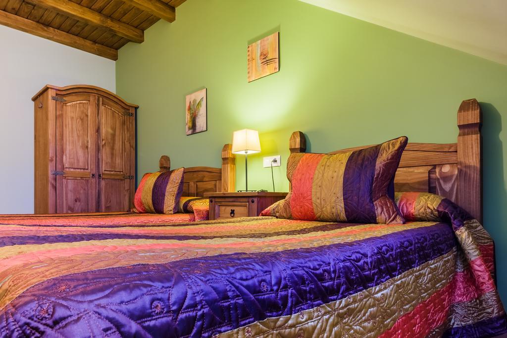 Apartamentos Rurales L'Abiseu Caboalles de Abajo Eksteriør bilde