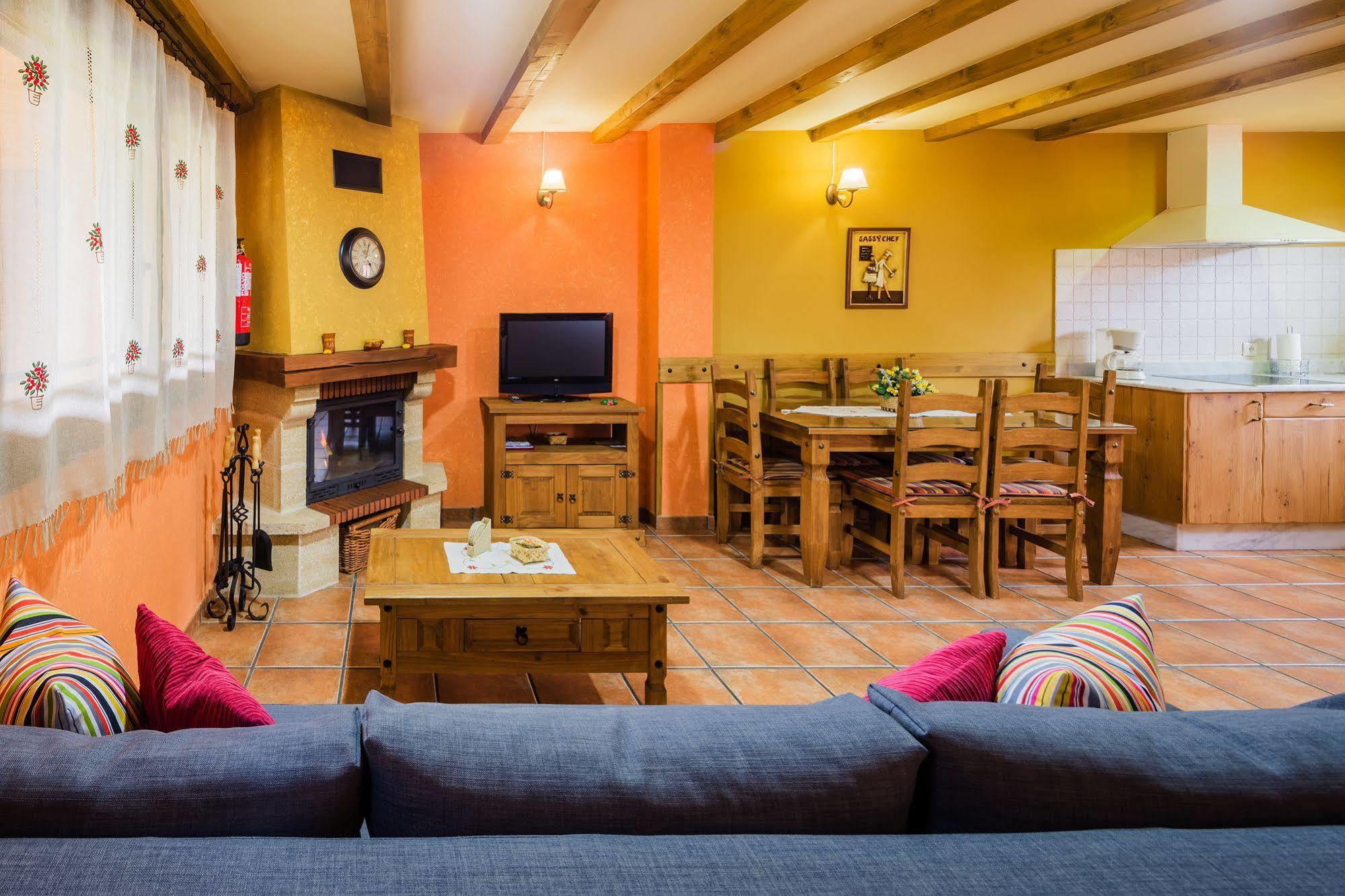 Apartamentos Rurales L'Abiseu Caboalles de Abajo Eksteriør bilde