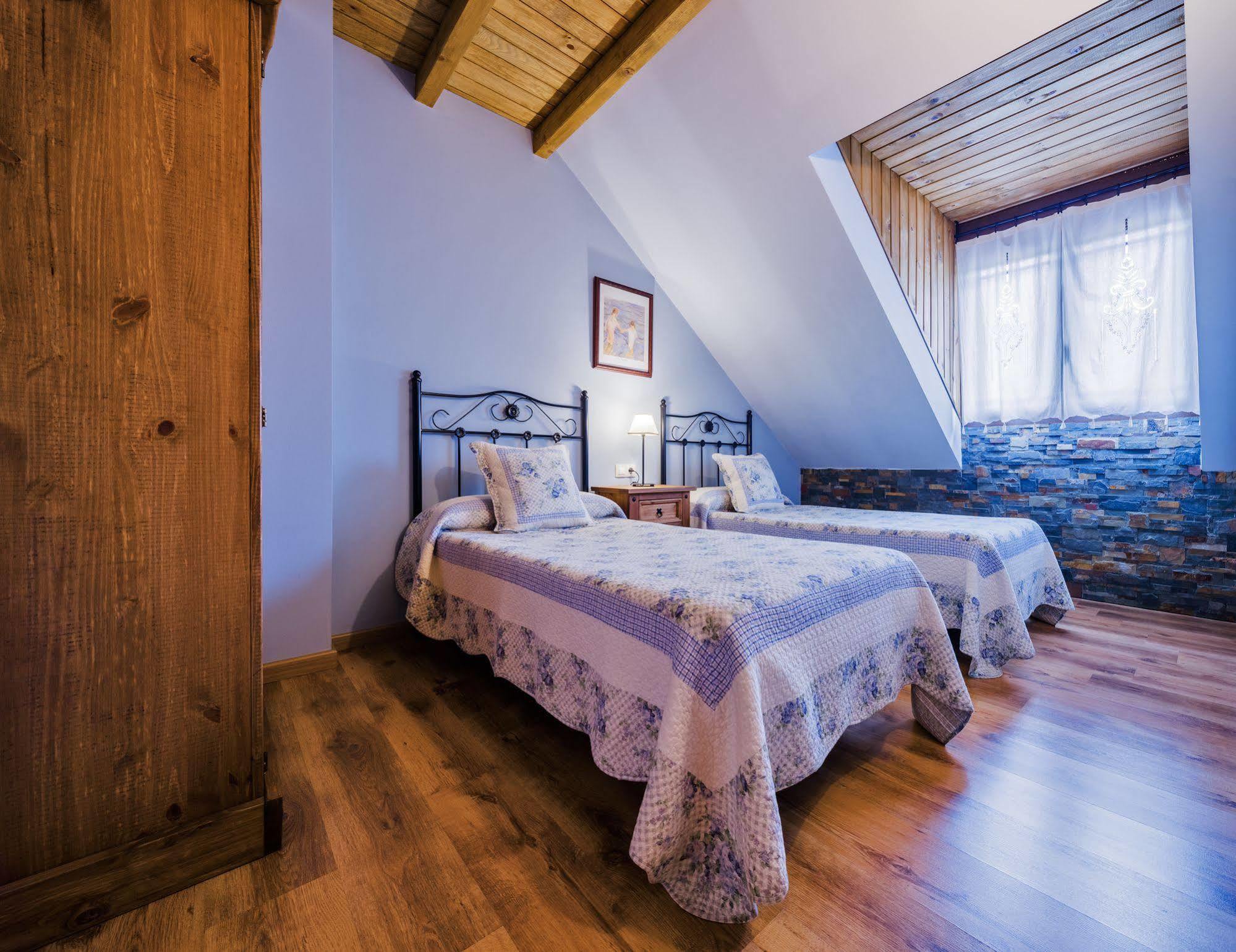 Apartamentos Rurales L'Abiseu Caboalles de Abajo Eksteriør bilde