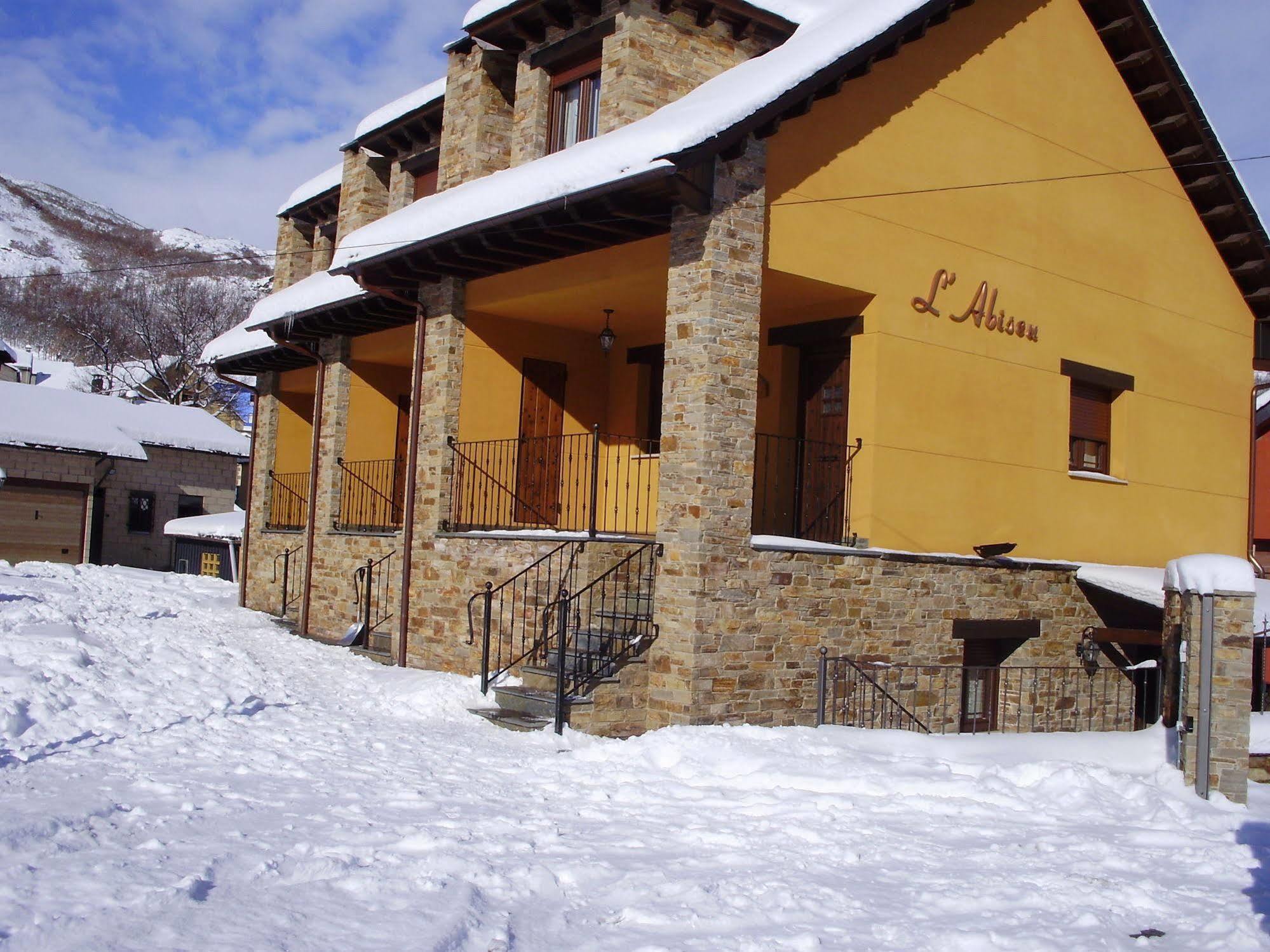 Apartamentos Rurales L'Abiseu Caboalles de Abajo Eksteriør bilde